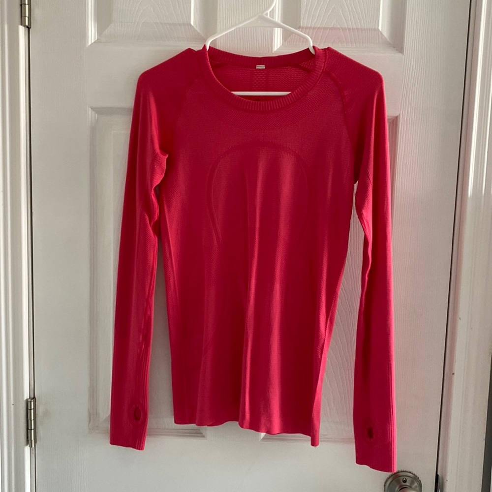 Lululemon Swiftly Tech Long Sleeve Size:6